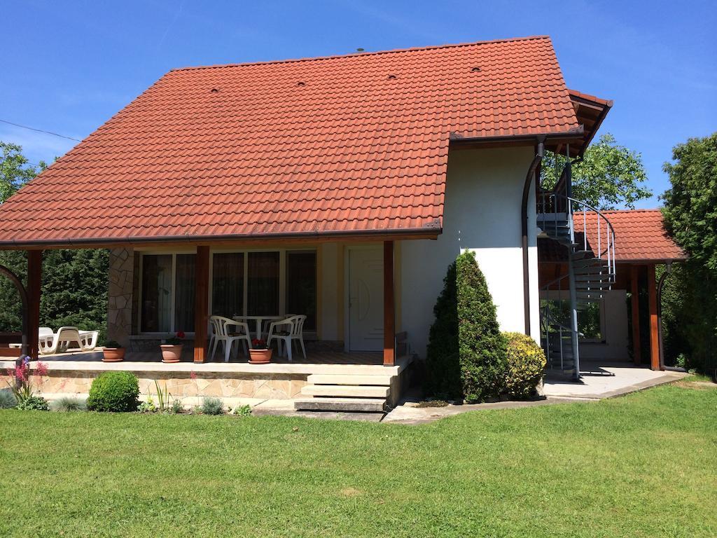 Frankie Holiday Apartment I. Balatongyörök Zimmer foto